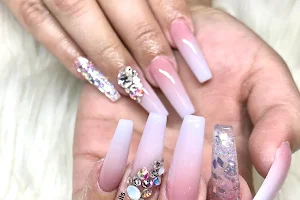 Sparkle Nails Salon image