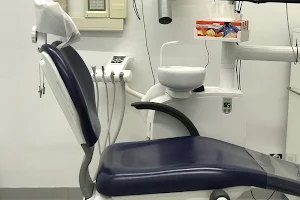 Dentysta Bielany, ul. Kasprowicza 58, dr Soheil Yazdani image