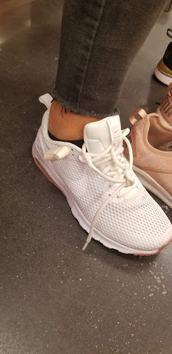 Shoe Store «Shoe Carnival», reviews and photos, 3271 Marketplace Dr, Council Bluffs, IA 51501, USA