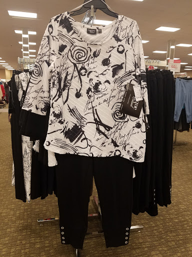 Department Store «HomeGoods», reviews and photos, 2692 Madison Rd G, Cincinnati, OH 45208, USA