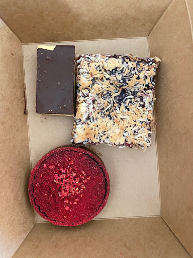 Grocery Store «Harvest Fresh Grocery & Deli», reviews and photos, 251 NE 3rd St, McMinnville, OR 97128, USA