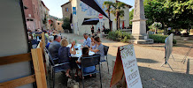 Atmosphère du Les Mûriers - Restaurant Café à Meyras - n°2