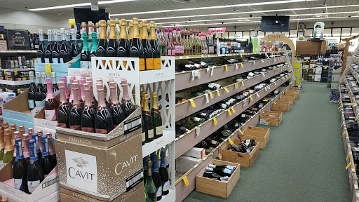Liquor Store «Plainsboro Wine & Liquor», reviews and photos, 10 Schalks Crossing Rd #7, Plainsboro Township, NJ 08536, USA