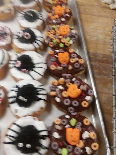 Coffee Shop «Donut King», reviews and photos, 151 Copeland St, Quincy, MA 02169, USA