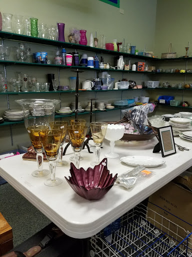 Thrift Store «Outreach Thrift Store», reviews and photos, 1715 S Rutherford Blvd, Murfreesboro, TN 37130, USA