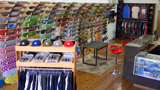 Skate Shop «Plus Skateshop Orlando», reviews and photos, 1646 E Colonial Dr, Orlando, FL 32803, USA