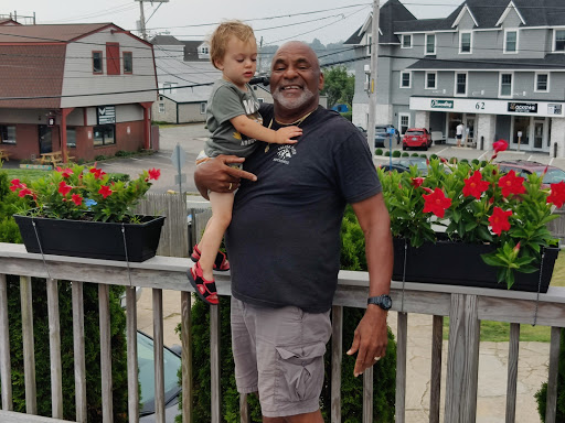 Beauty Salon «Lockstar Salon & Spa», reviews and photos, 102 W Main Rd, Middletown, RI 02842, USA