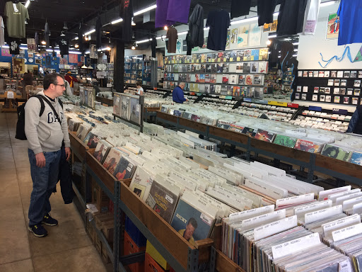 Record Store «Reckless Records», reviews and photos, 3126 N Broadway St, Chicago, IL 60657, USA