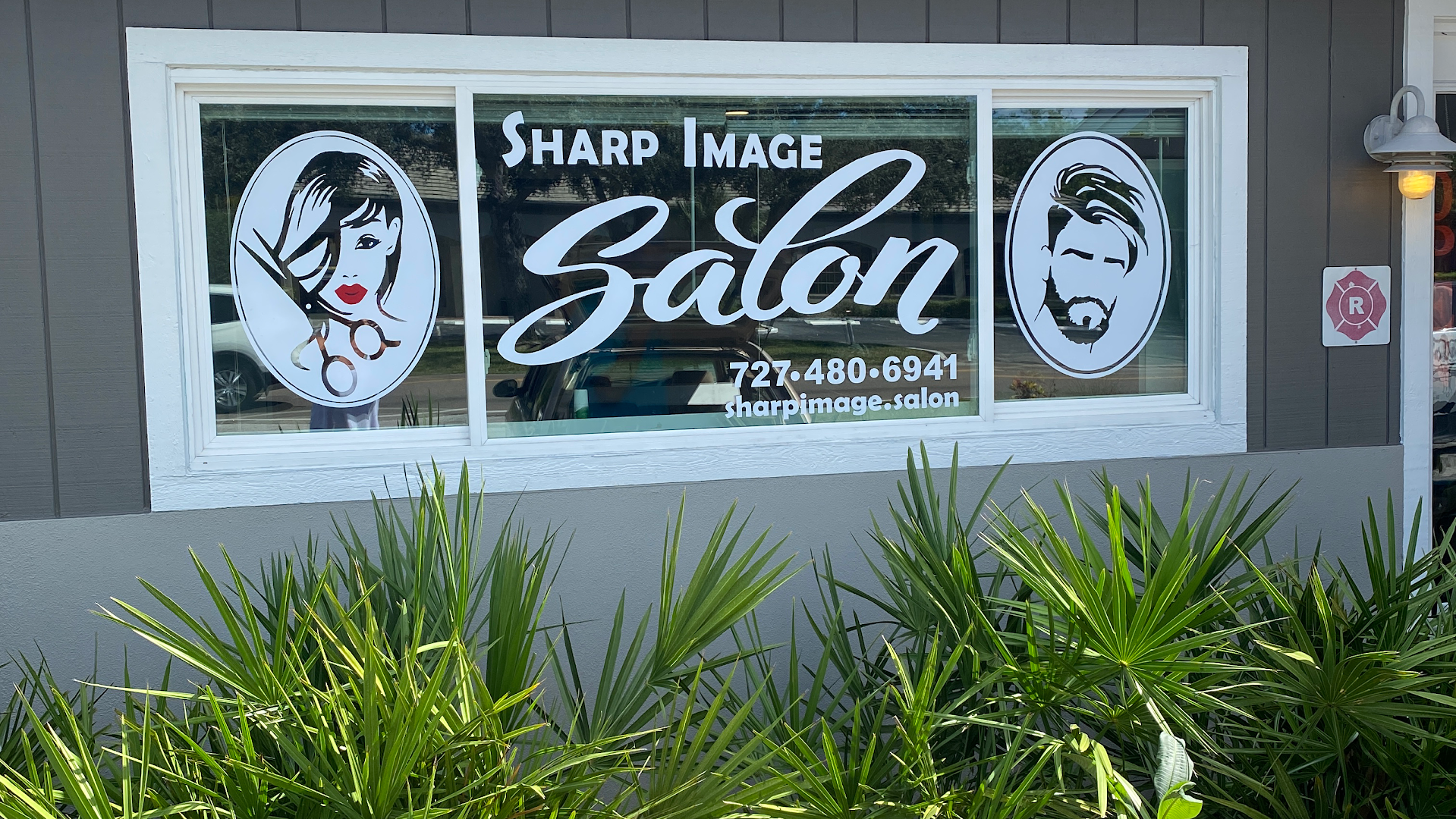 Sharp Image Salon