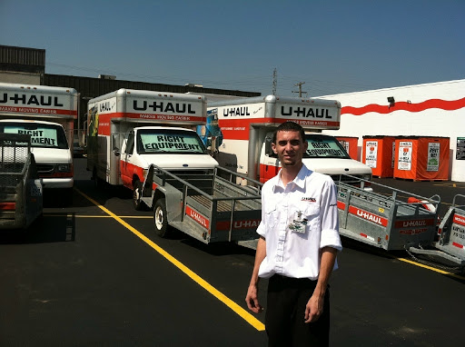 Truck Rental Agency «U-Haul Moving & Storage at 10 Mile & Groesbeck Hwy», reviews and photos, 24875 Groesbeck Hwy, Warren, MI 48089, USA