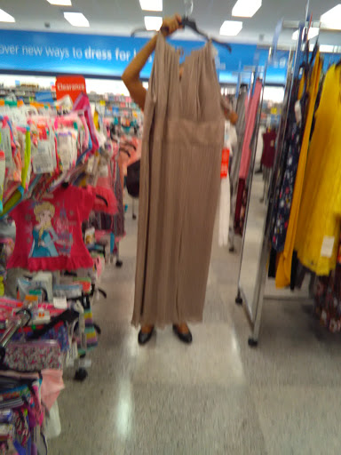 Clothing Store «Ross Dress for Less», reviews and photos, 9727 Laurel Canyon Blvd, Arleta, CA 91331, USA