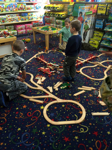 Toy Store «King Arthurs Court Toys», reviews and photos, 3040 Madison Rd, Cincinnati, OH 45209, USA