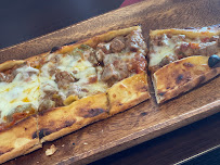 Pide du Restaurant turc Izmir Grill à Sainte-Geneviève-des-Bois - n°3