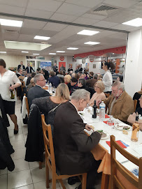 Atmosphère du Restaurant Le Pavé Des Halles à Pont-Sainte-Marie - n°4