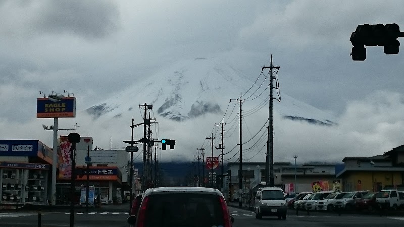 auショップ 富士吉田  UQ モバイル取扱店,