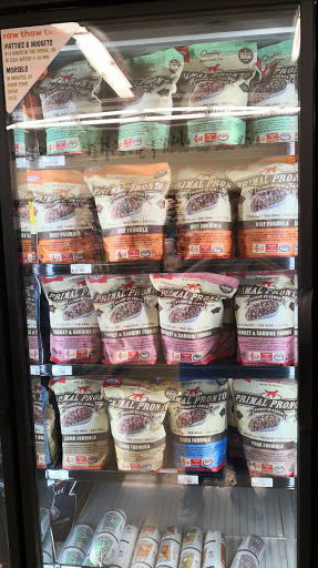 Pet Supply Store «Pet Food Express», reviews and photos, 320 S Lake Ave, Pasadena, CA 91101, USA