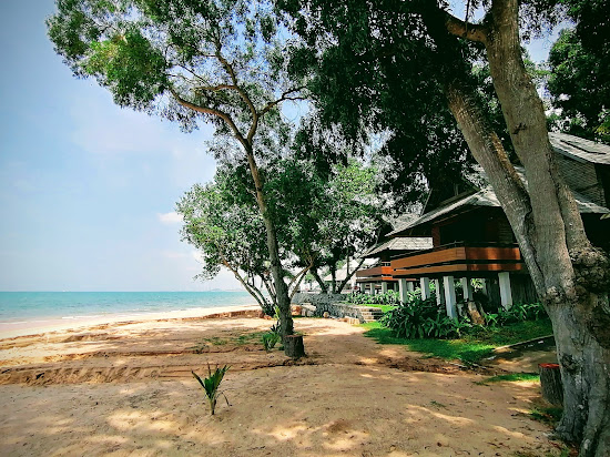Tawanron Beach