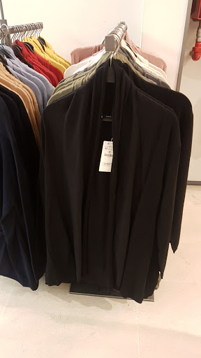 Stores to buy women's bathrobes Nice