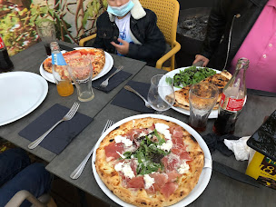 Photo n°9 de Mama Maria à Croix ()