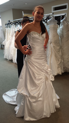 Bridal Shop «Sue Ames Bridal Outlet», reviews and photos, 202 N 10th St, Allentown, PA 18102, USA