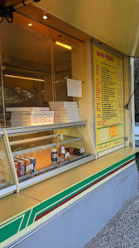 Atmosphère du Pizzas à emporter Croq' Pizza à Saint-André-les-Vergers - n°2