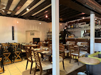 Atmosphère du Restaurant Le Mithan à Saint-Genis-Laval - n°11