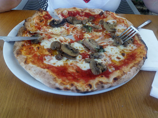 Pizzeria Napoletana Marcellino Pizza E Vino