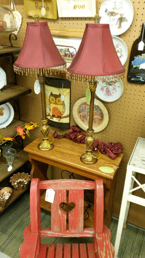 Shopping Mall «Old Town Shopping Center», reviews and photos, 2528 S Campbell Ave, Springfield, MO 65807, USA