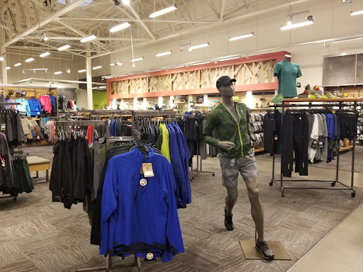 Camping Store «REI», reviews and photos, 2200 Bergen Town Center, Paramus, NJ 07652, USA