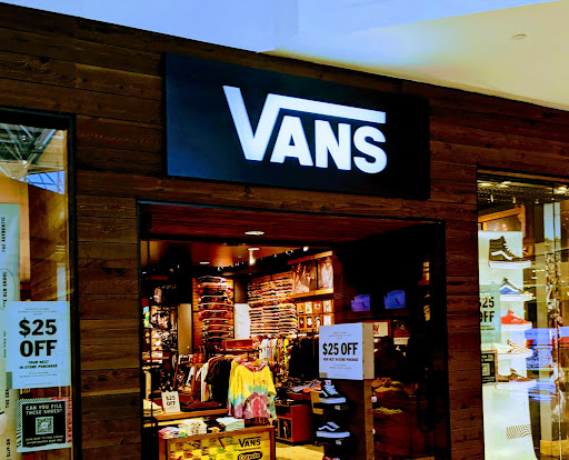 Shoe Store «Vans», reviews and photos, 3393 Peachtree Rd NE #3110a, Atlanta, GA 30326, USA
