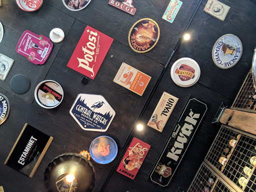 Shopping Mall «Hilldale Shopping Center», reviews and photos, 726 N Midvale Blvd, Madison, WI 53705, USA