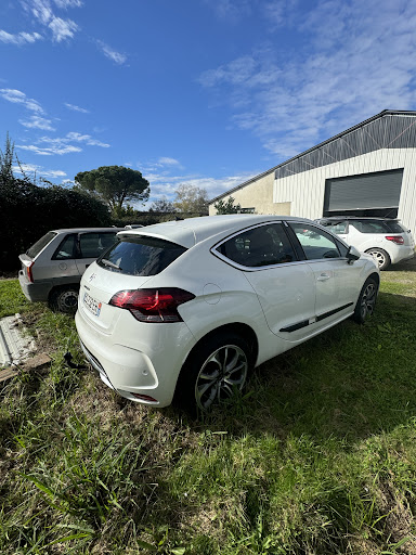 Photo 2 - Épaviste Pro - Rachat De Véhicule Accidenté Pour Destruction Enlèvement voiture épave VHU Landes 40 32 Mont-de-Marsan