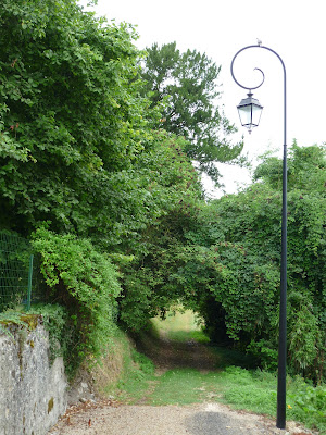 Chemin de l'If à Bertric-Burée