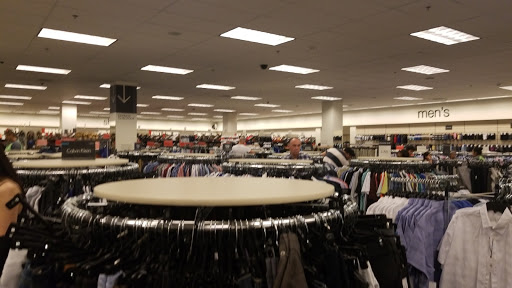 Department Store «Nordstrom Rack», reviews and photos, 3363 E Foothill Blvd, Pasadena, CA 91107, USA