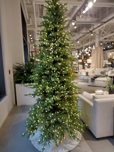 Furniture Store «Pottery Barn», reviews and photos, 1415 4th St, Santa Monica, CA 90401, USA