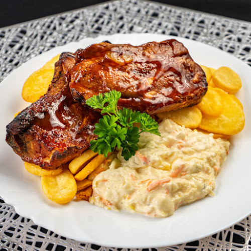 Opinii despre Uni-Café în Miskolc - Étterem