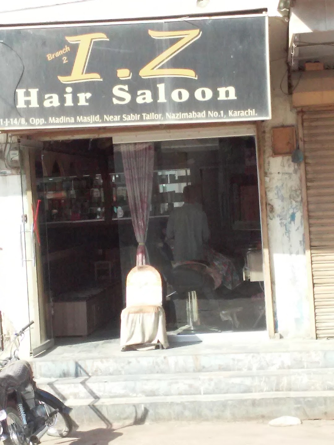 I Z Hair Saloon