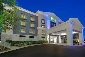 Holiday Inn Express Murfreesboro Central, an IHG Hotel image