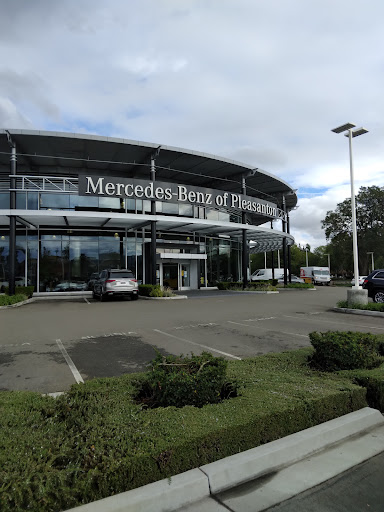 Mercedes Benz Dealer «Mercedes-Benz of Pleasanton», reviews and photos, 5885 Owens Dr, Pleasanton, CA 94588, USA