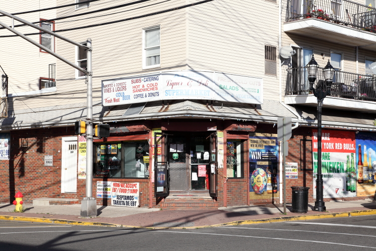 Alex Liquor & Deli 07029