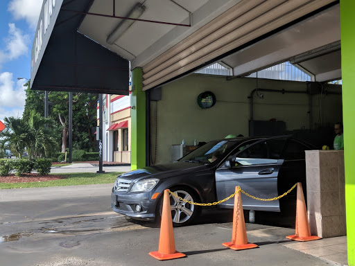Car Wash «Dadeland Car Wash», reviews and photos, 9650 S Dixie Hwy, Miami, FL 33156, USA