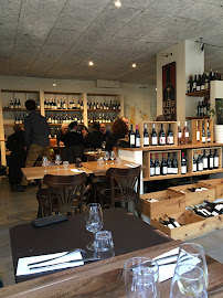 Atmosphère du Restaurant Les Vignes Gourmandes à Clichy - n°2
