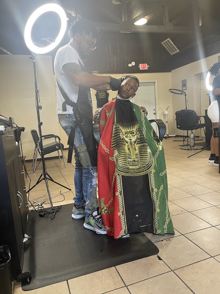 WiggsKuts Barbershop 46312