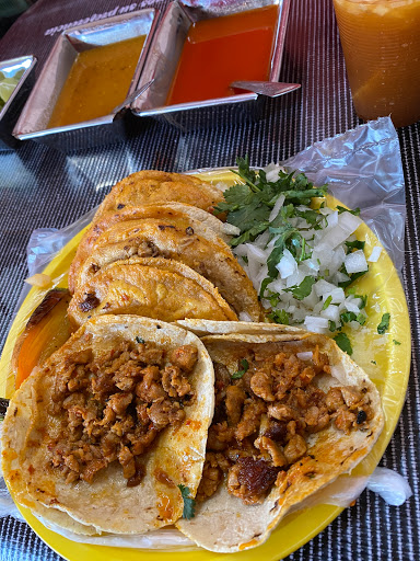 Ricos Tacos De Birria 