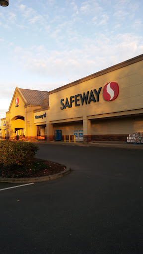 Safeway Pharmacy, 1550 N Pacific Hwy, Woodburn, OR 97071, USA, 