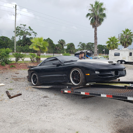 Auto Glass Shop «Glades Repair Collision & Body», reviews and photos, 425 NW Ave L, Belle Glade, FL 33430, USA