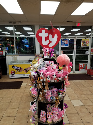 Convenience Store «Circle K», reviews and photos, 5878 Smith Rd, Brook Park, OH 44142, USA