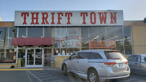Thrift Store «Thrift Town», reviews and photos, 410 El Camino Ave, Sacramento, CA 95815, USA