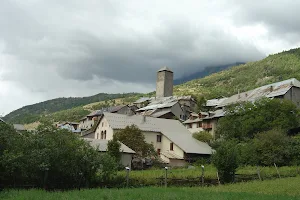 Saint Clément sur Durance . village fortifié image