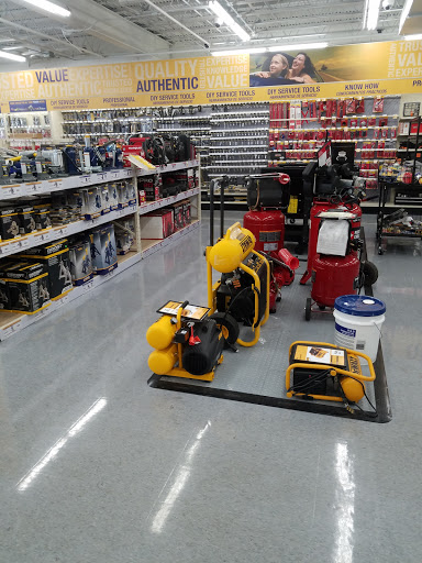 Auto Parts Store «NAPA Auto Parts - Genuine Parts Company», reviews and photos, 9250 NW 58th St, Doral, FL 33178, USA